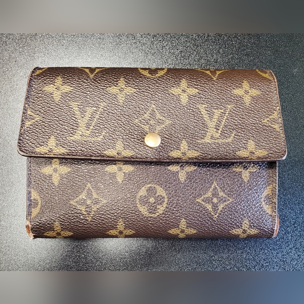LV Wallet